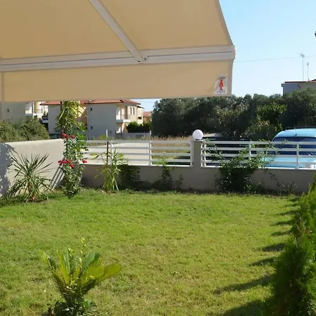 Inviting 2-bed In Greece Apartment Nikiti (Sithonia)
