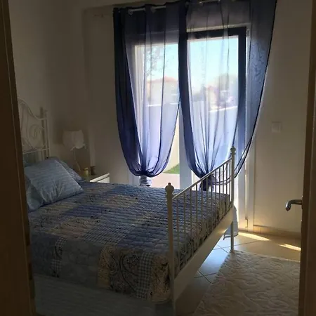 Inviting 2-bed In Greece Nikiti (Sithonia)